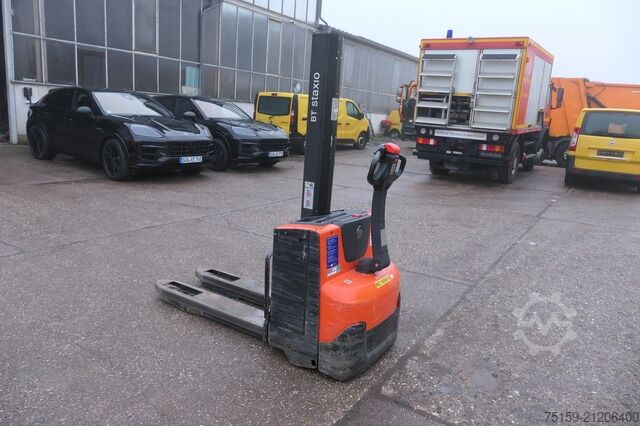 Hochhubwagen bt SWE 080L Batterie 18/2021