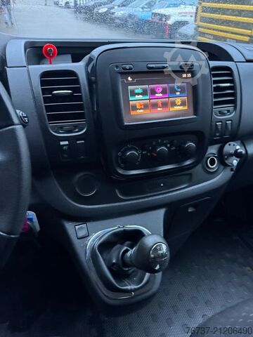 Rettungswagen Opel Vivaro **AMBULANCE-RETTUNGSWAGEN**