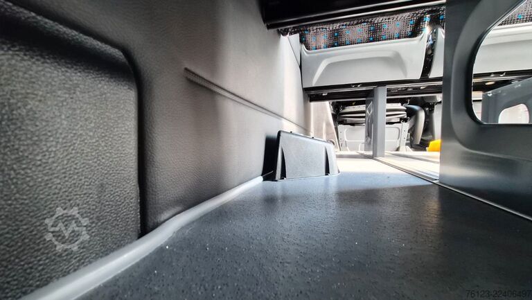 Minibus MERCEDES-BENZ 517Sprinter Lord Light 22 Sitzer Lagerfahrzeug S