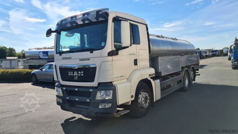 Tanker truck MAN TGS 26.440 (6x2)