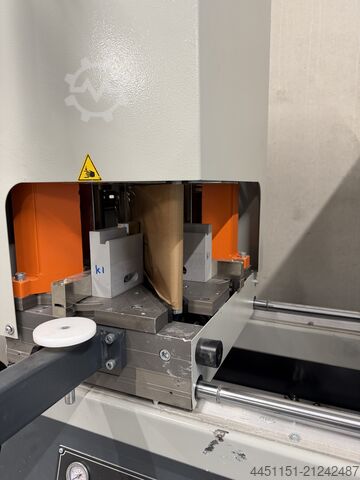 2-head corner welding machine for frames WD 720 2 kops Hoeklasmachine voor ku 