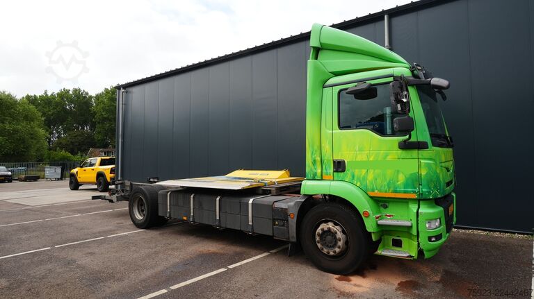 Chassis with cab Emoss 1824 electric chassis truck 188.300km