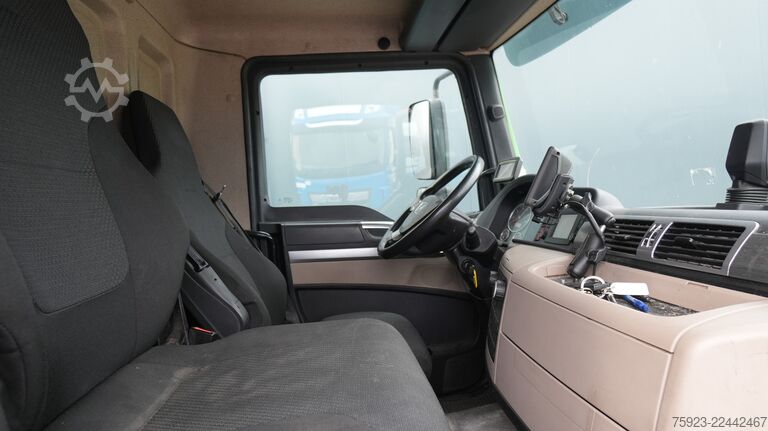 Chassis with cab Emoss 1824 electric chassis truck 188.300km