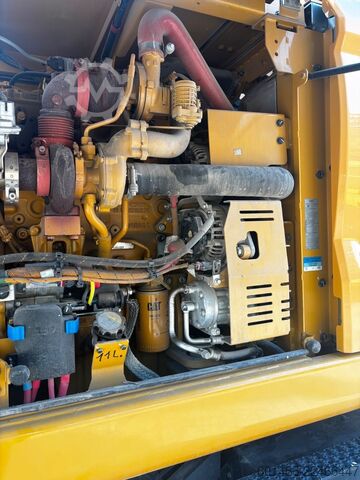 Mobile excavator CATERPILLAR M318-07 Erst 2800 Betriebsstunden