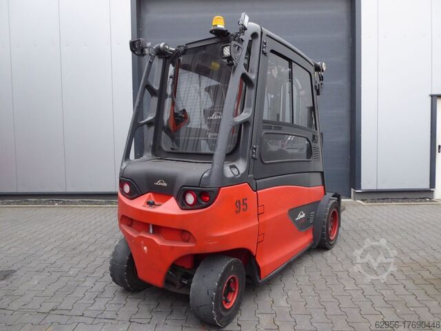 Electric 4-wheel forklift Linde E45HL-01/600