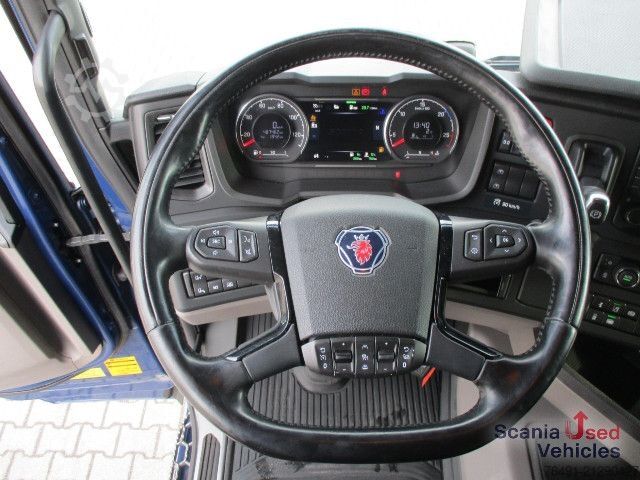 Standard tractor unit Scania R 460 A4x2NA