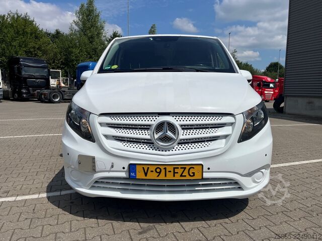 Panel van Mercedes-Benz Vito 116 CDI / L2H1 / Frigo / Gekoelde laadbak