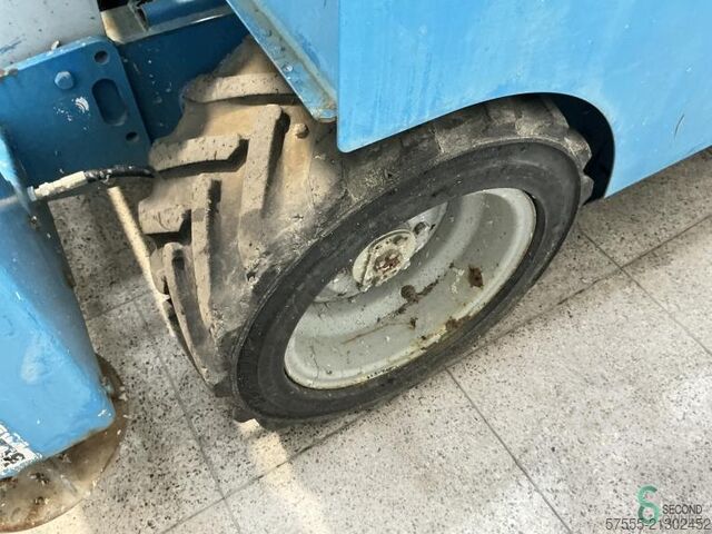 Aerial platform Genie GS-2668RT