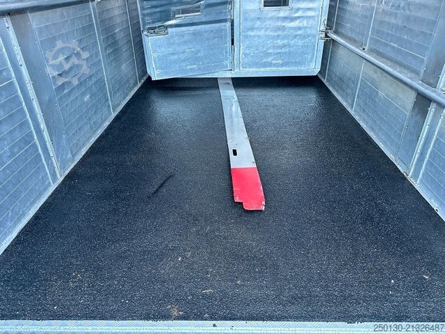 Cattle truck SCANIA G380 BL 4x2 1.Stock Menke-Janzen Viehw. *UNFALL*
