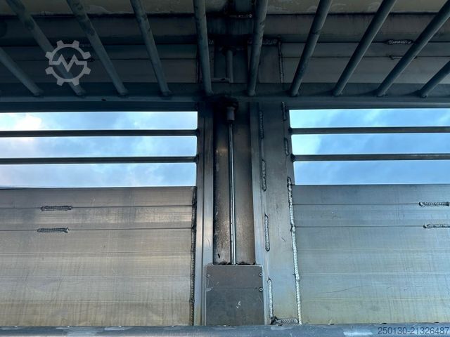 Cattle truck SCANIA G380 BL 4x2 1.Stock Menke-Janzen Viehw. *UNFALL*