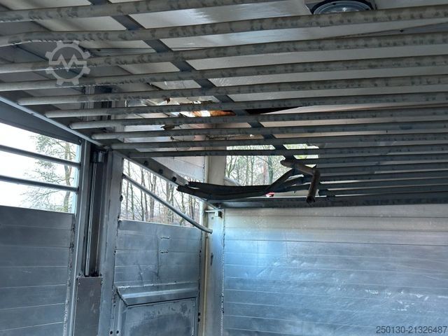 Cattle truck SCANIA G380 BL 4x2 1.Stock Menke-Janzen Viehw. *UNFALL*