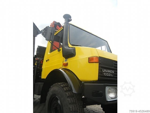UNIMOG Mercedes-Benz UNIMOG 1300L mit großem Kran + Funkfernsteuerung