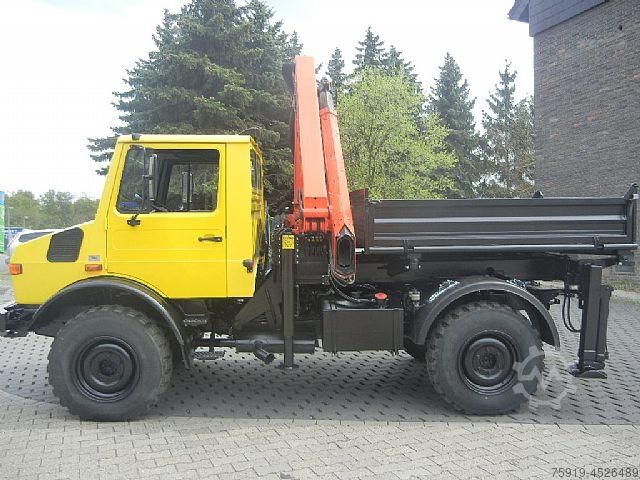 UNIMOG Mercedes-Benz UNIMOG 1300L mit großem Kran + Funkfernsteuerung