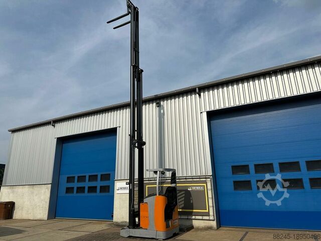 VS-22151 Reach truck FM-X14 BJ2015 9.200mm Sideshift STILL FMX14