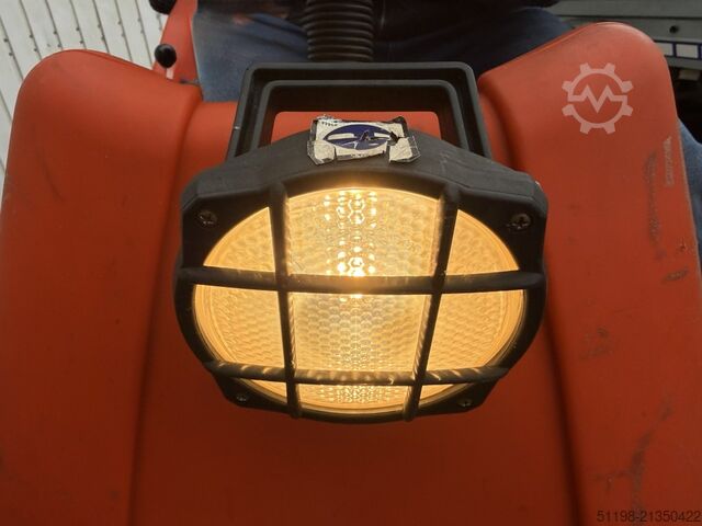 Ride-on vacuum sweeper Stolzenberg Twin Top TT 1100 / E Aufsitzkehrmaschine