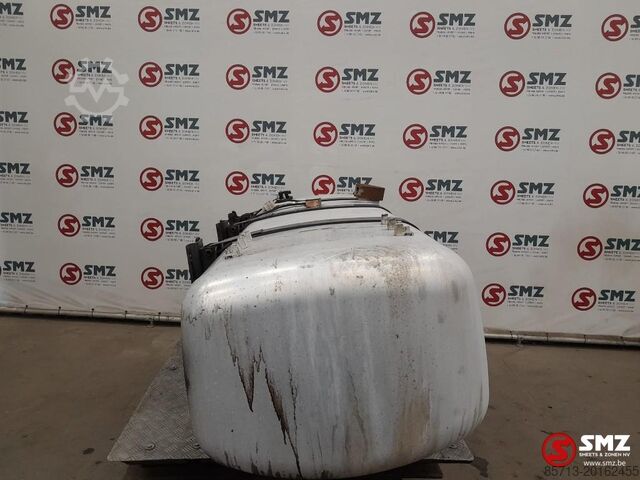 Fuel tank Mercedes Occ brandstoftank 660L + AdBluetank 75L met steune