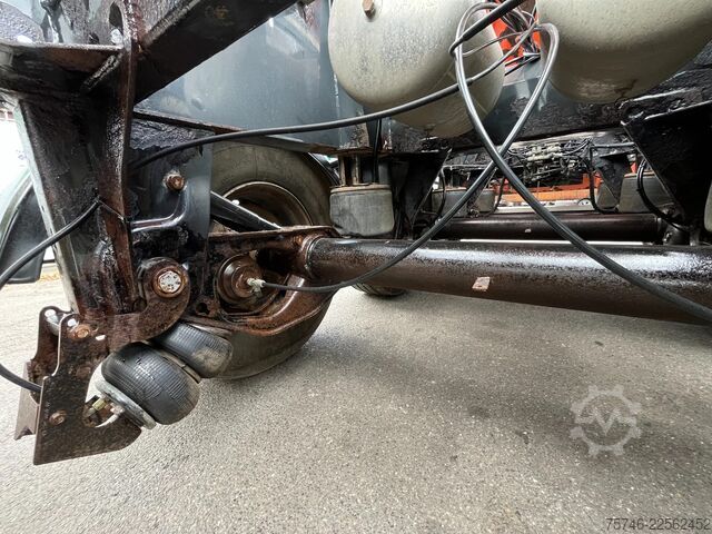 Kipper Schwarzmüller 3-Achs HARDOX SANH*24 m³*2 x LIFTACHSE!