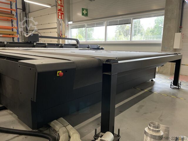 Flachbett-Schneideplotter Summa F3232