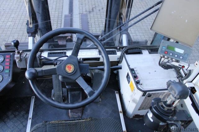 Diesel Forklift SveTruck 1090-32