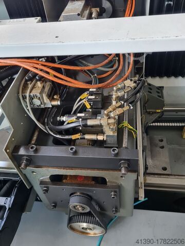 Bearbeitungszentrum Deckel Maho MU 60T 5-Achsen