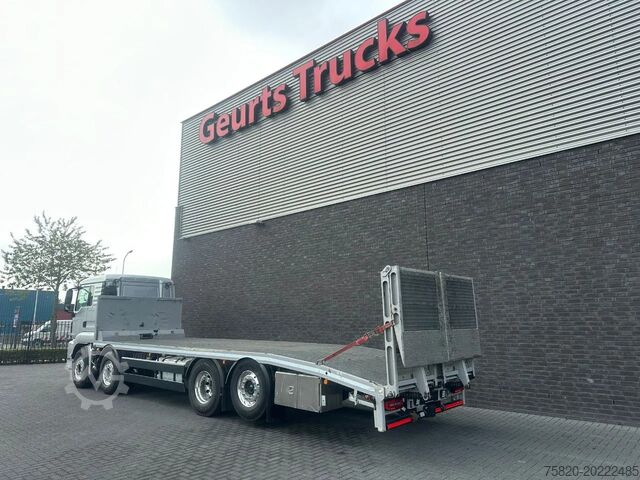Car transporter MAN TGS 35.470 8X2 OPRIJWAGEN/MACHINE TRANSPORTER/P...