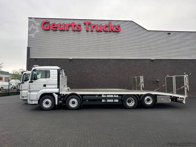 Car transporter MAN TGS 35.470 8X2 OPRIJWAGEN/MACHINE TRANSPORTER/P...