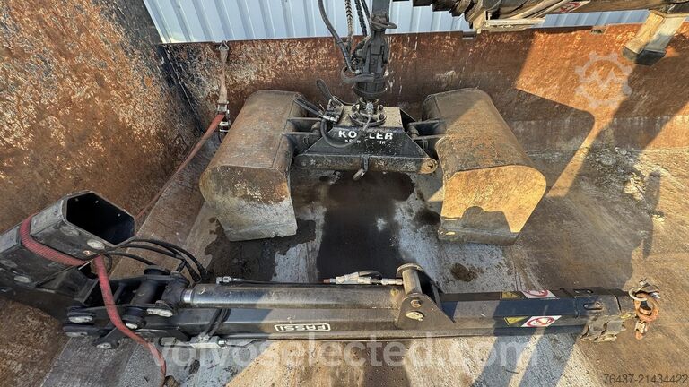 Tipper with crane MAN TGS