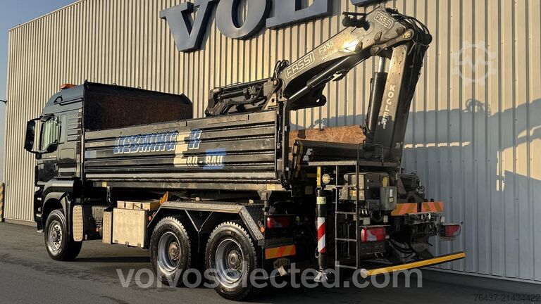 Tipper with crane MAN TGS