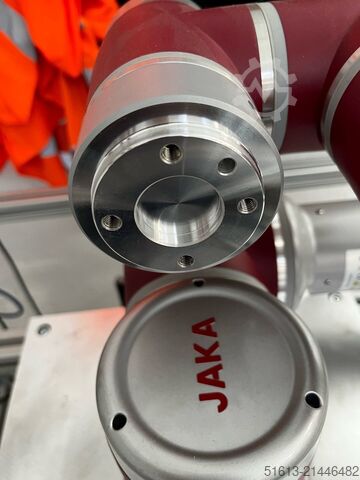 Industrial robot JAKA Zu 5