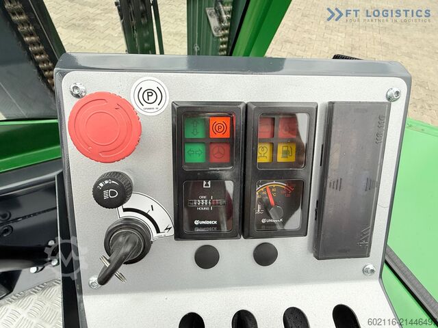 4-way forklift Combilift CB3000 / TRIPLEX 4900MM / FREE LIFT