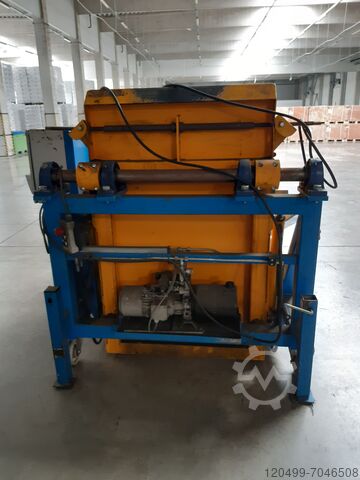 Lifting and tilting machine Schüssler HS-F1000