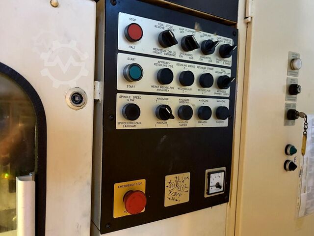 Horizontal-Bearbeitungszentrum HÜLLER HILLE NBH 70