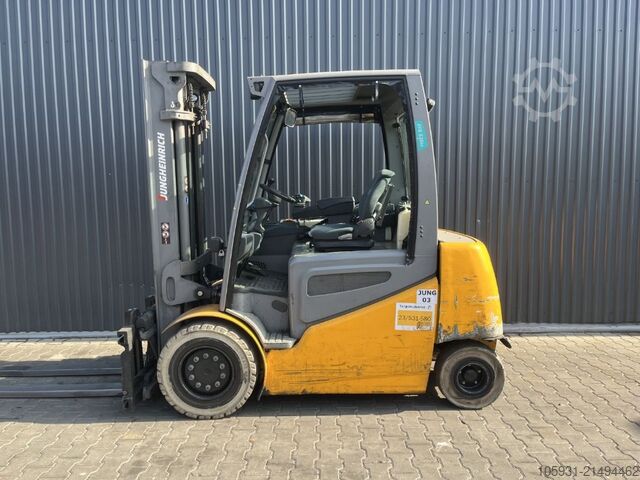 Electric 4-wheel forklift Jungheinrich EFG535