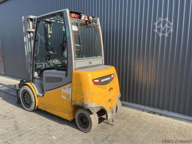 Electric 4-wheel forklift Jungheinrich EFG535