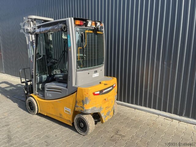 Elektro 4 Rad-Stapler Jungheinrich EFG320