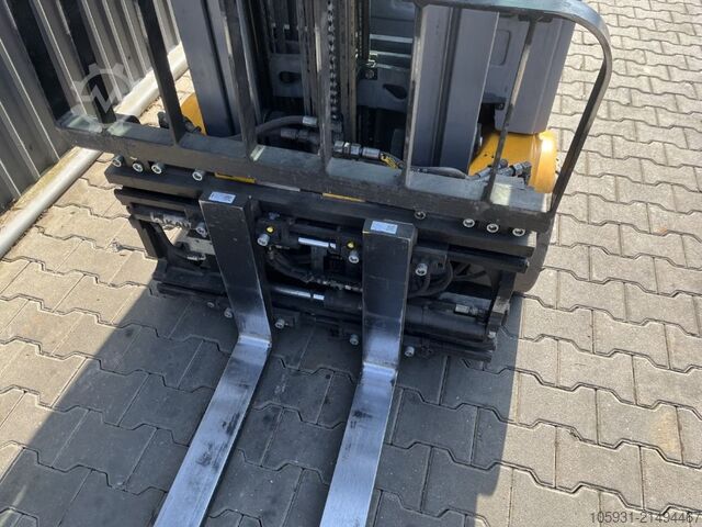 Elektro 4 Rad-Stapler Jungheinrich EFG320