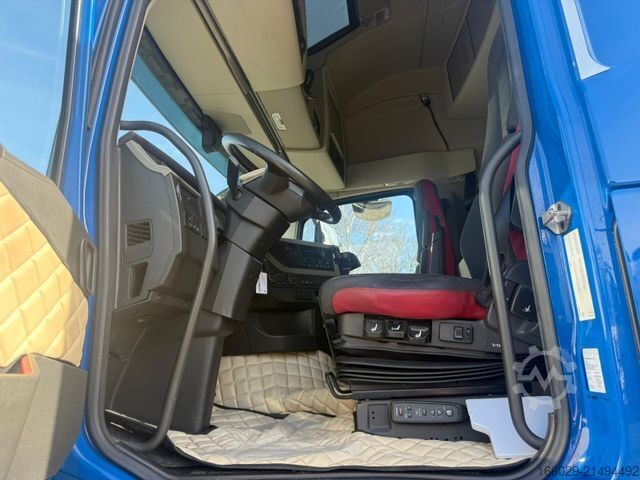 LKW mit Pritsche (offen) VOLVO FH 500 6x2 Container Pritsche Fassi F455 Kran