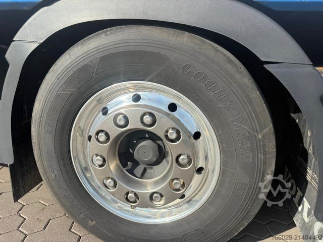 LKW mit Pritsche (offen) VOLVO FH 500 6x2 Container Pritsche Fassi F455 Kran