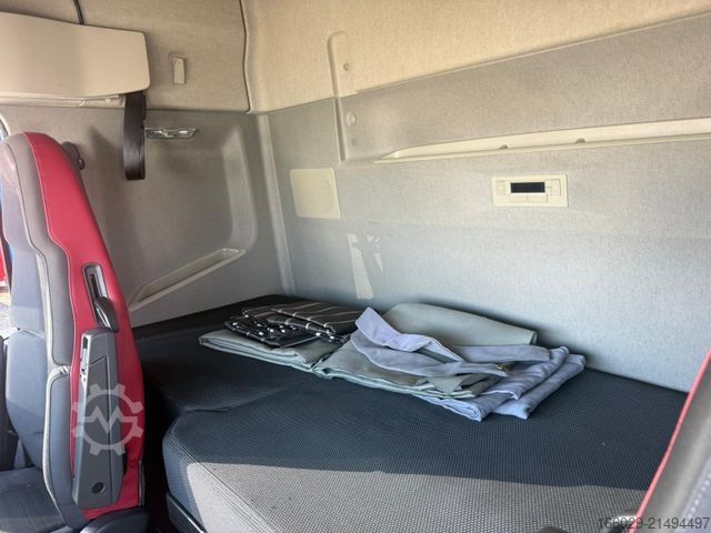 Autokran VOLVO FH 500 6x2 Container Pritsche Fassi F455 Kran