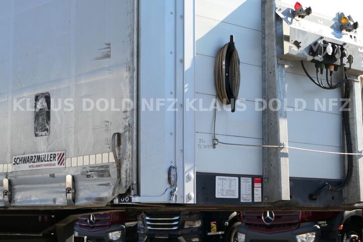 Open semitrailer with tarp SCHWARZMÜLLER SPA 3/E Pritsche Plane Liftachse SAF-Achsen