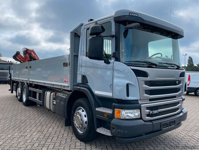 LKW mit Pritsche (offen) SCANIA P 320 BL 7.4m Pritsche/ Atlas 126.3+FB/ 10m=1.4t