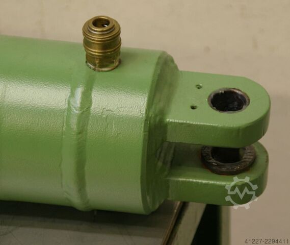 Hydraulikzylinder unbekannt Hub 940 mm Kolbenstange 60 mm