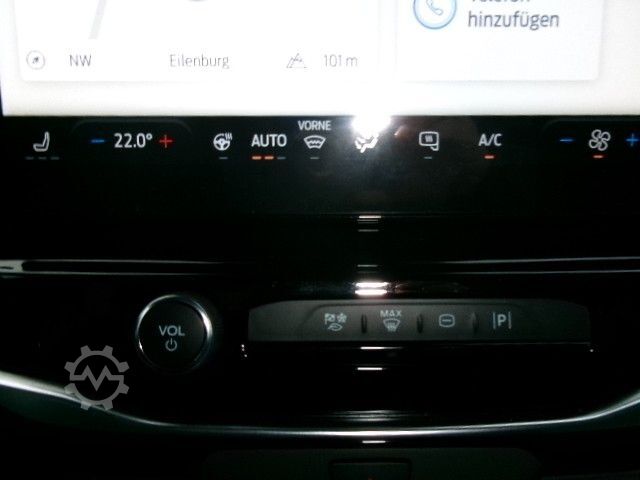 Transporter mit Koffer FORD Transit 350L4 Trend AT Koffer LWB Xenon Kam ACC