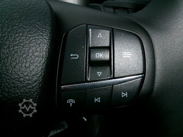 Transporter mit Koffer FORD Transit 350L4 Trend AT Koffer LWB Xenon Kam ACC