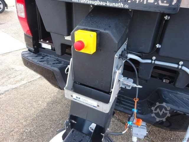 Van FORD Ranger XLT 4x4 DoKa AT Winterd. Streuer Schild