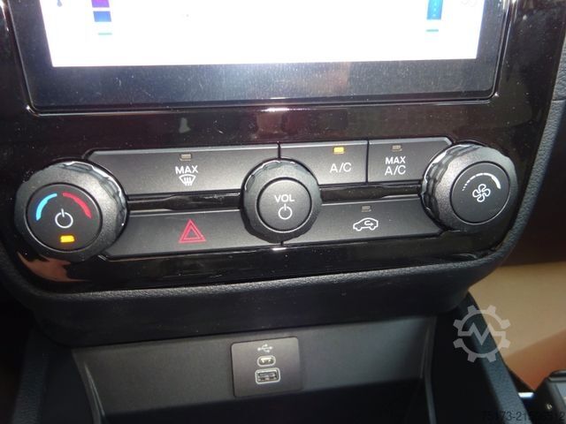 Van FORD Ranger XLT 4x4 DoKa AT Winterd. Streuer Schild