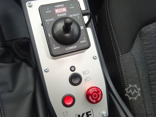 Van FORD Ranger XLT 4x4 DoKa AT Winterd. Streuer Schild