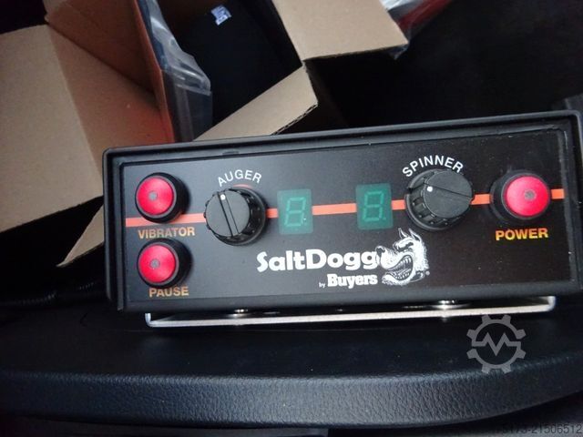 Van FORD Ranger XLT 4x4 DoKa AT Winterd. Streuer Schild