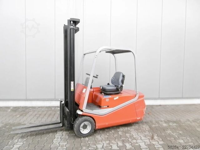 Electric 3-wheel forklift BT C3E200