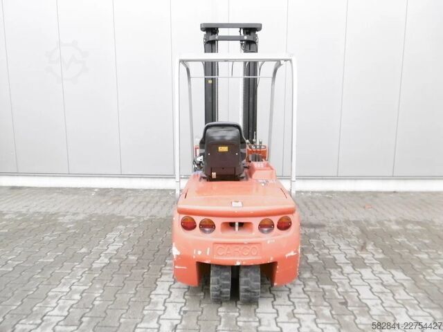 Electric 3-wheel forklift BT C3E200